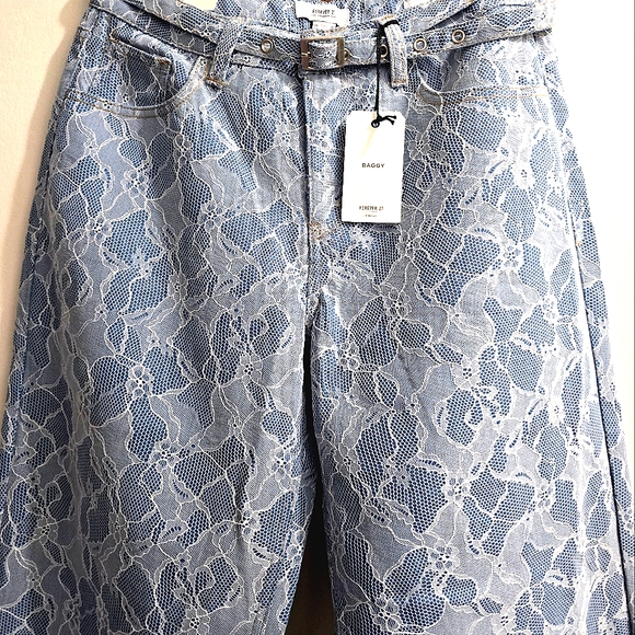 Lace Covered Baggy High Waist Jeans size 26 - Picture 4 of 15